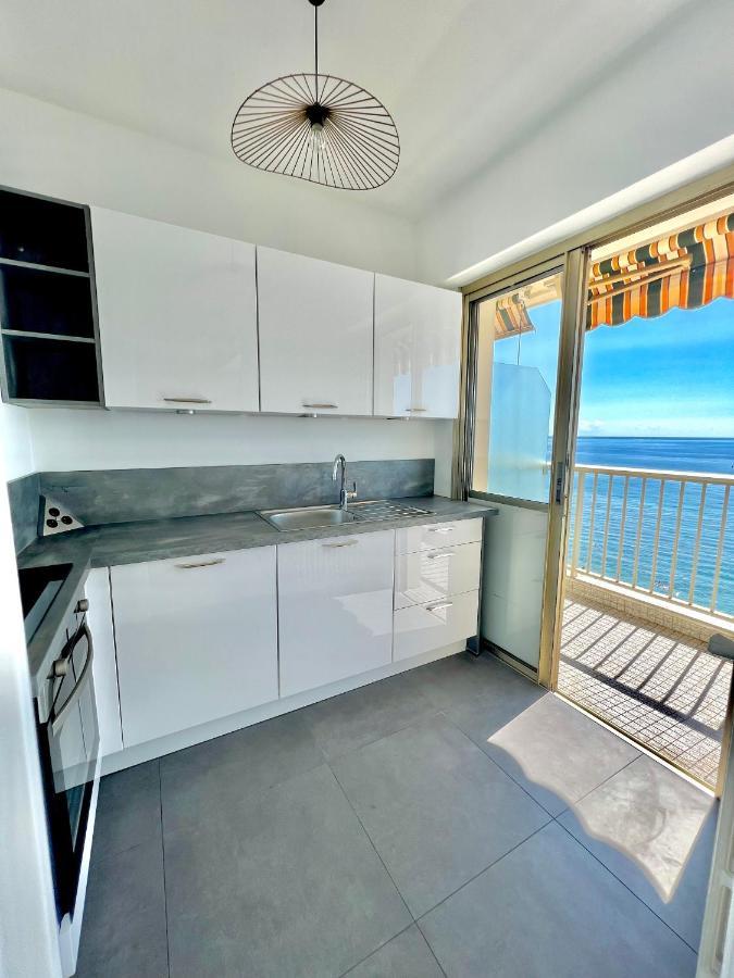 Seaviews By Jenni Menton, La Suite, Superbe Front De Mer, Top Emplacement Avec Terrasse Et Parking! Екстериор снимка