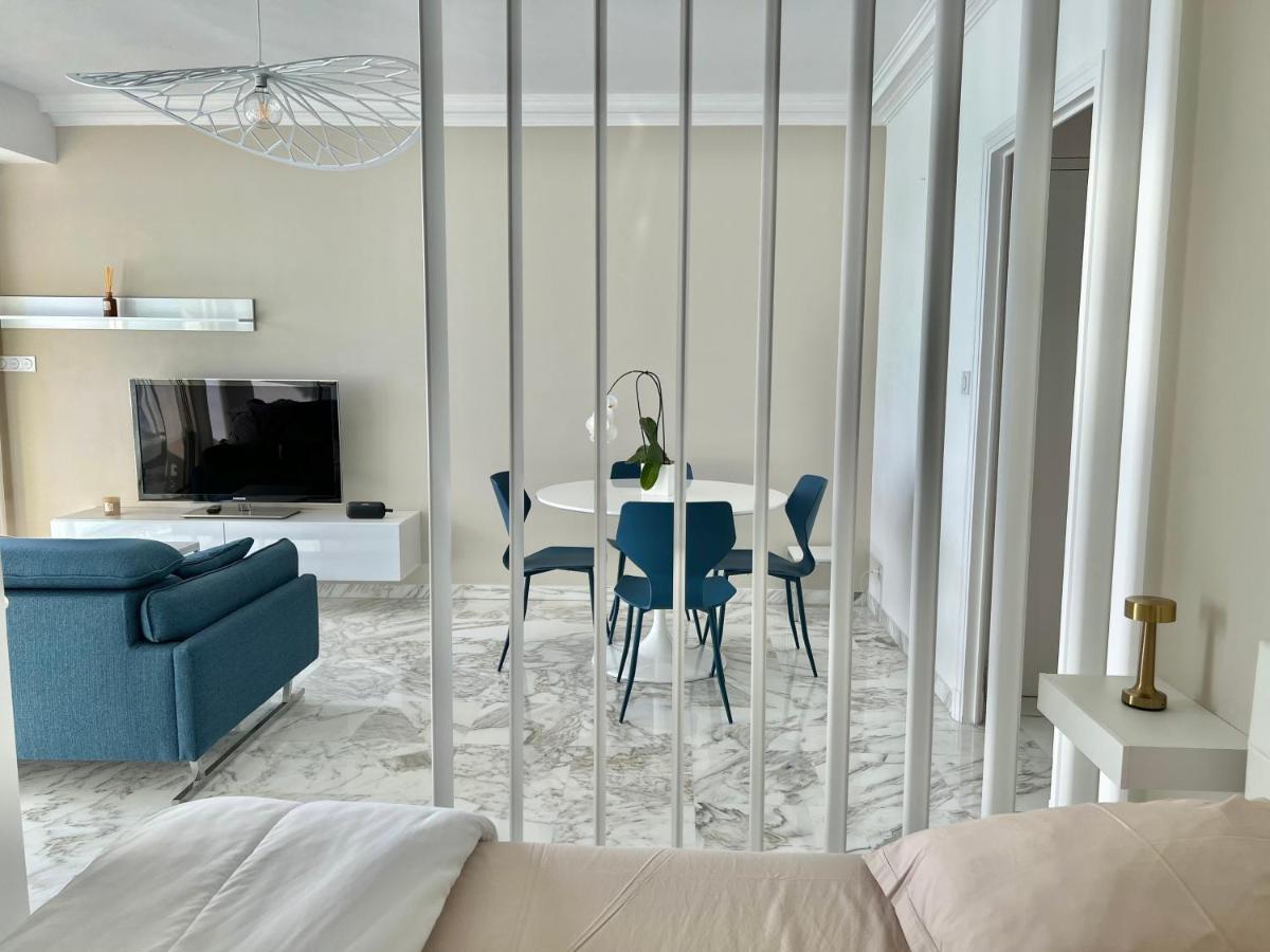 Seaviews By Jenni Menton, La Suite, Superbe Front De Mer, Top Emplacement Avec Terrasse Et Parking! Екстериор снимка